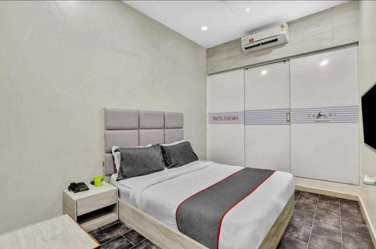 Hotel Unicorn, سورات المظهر الخارجي الصورة